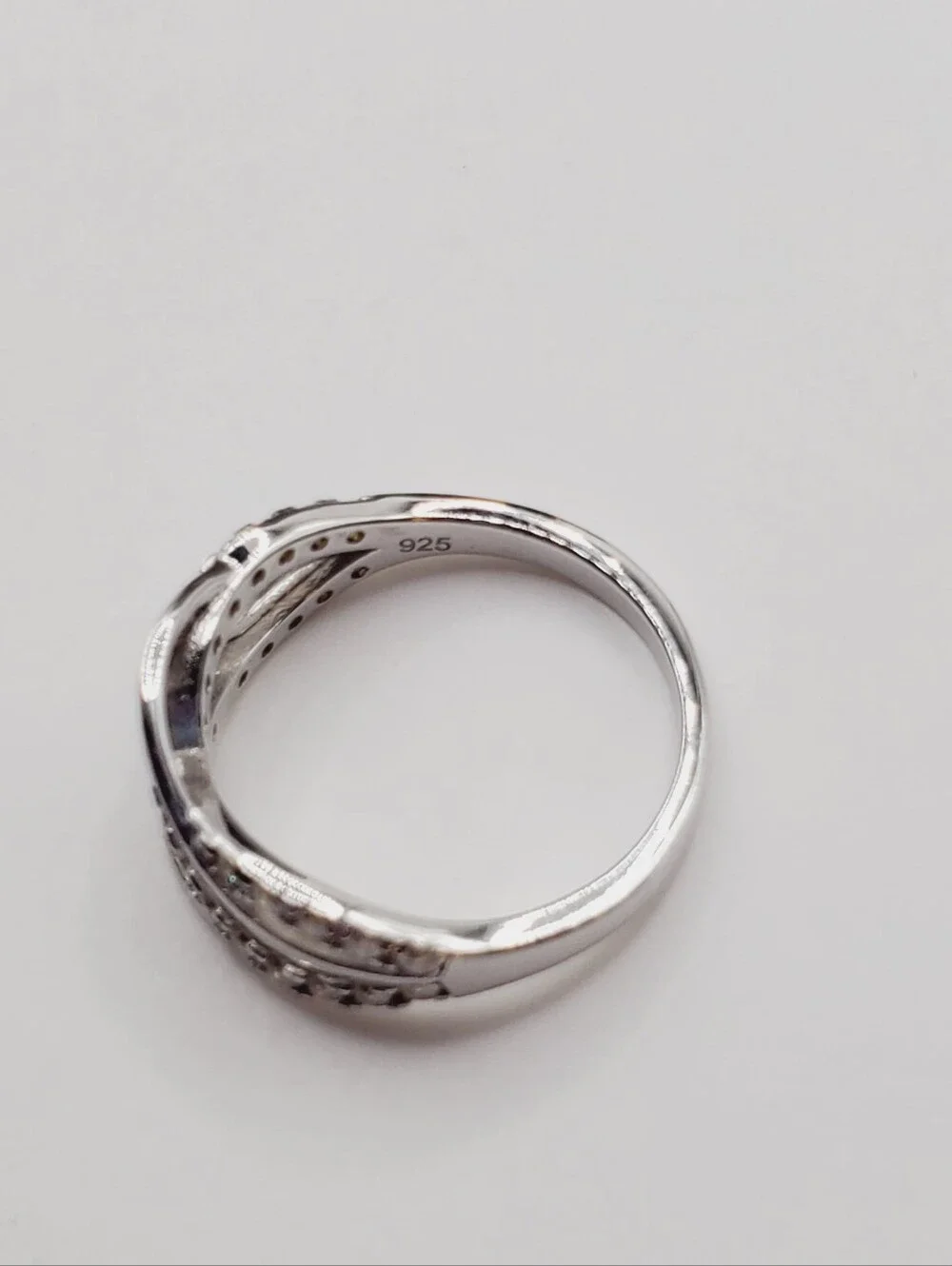 Round Cut Moissanite 925 Sterling Silver Infinity Twist Crossover Ring